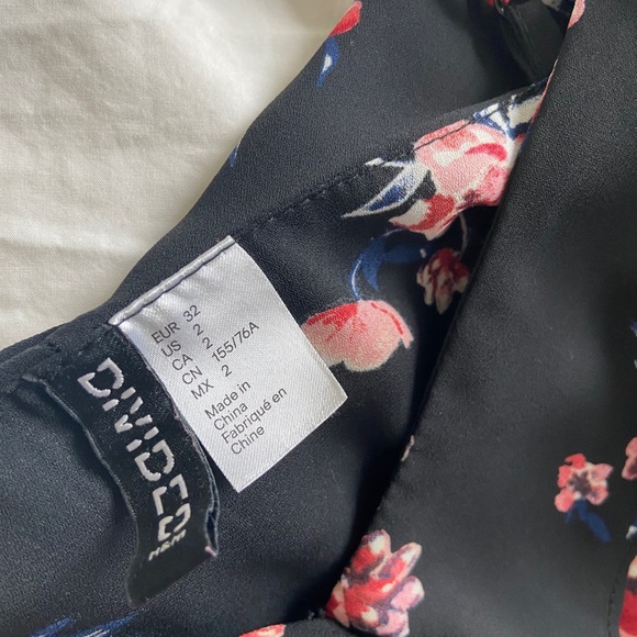 crop top - Picture 4 of 4